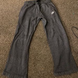 Nike Womens Gray sweatpants, size Small